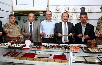 Bayburt kehribarı vitrinleri süslüyor