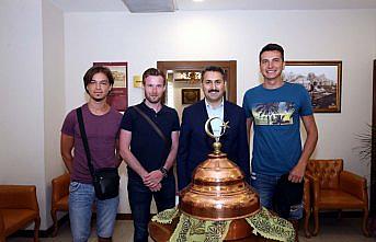 Bosna Hersekli öğrencilerden Başkan Eroğlu'na ziyaret