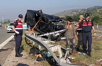 Cenazeden dönenleri taşıyan minibüs takla attı: 1 ölü, 10 yaralı