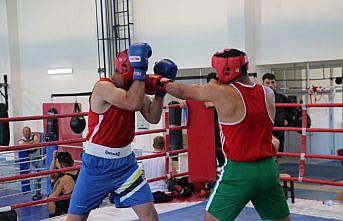 Genç milli boksörlerin Kastamonu'daki kampı sürüyor
