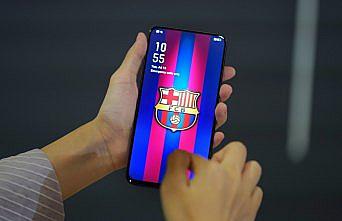 OPPO'dan Barcelona'ya özel tasarım telefon
