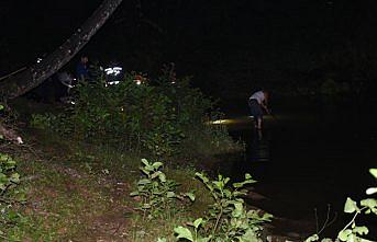 Serinlemek için göle giren 2 kuzen boğuldu