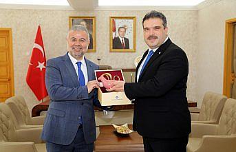 TOGÜ Rektörü Bünyamin Şahin'e ziyaret