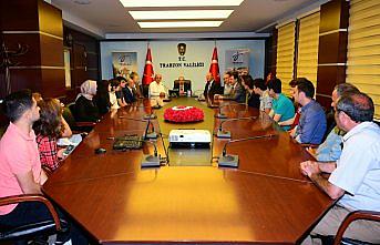 Vali Ustaoğlu'ndan öğrencilere teşekkür