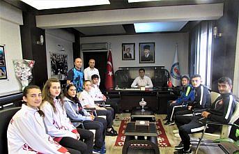 Başarılı tekvandoculardan Kaymakam Şenay'a ziyaret