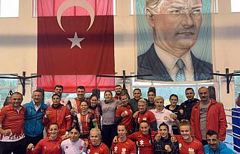 Boksta Polonya ile ikili kamp sona erdi