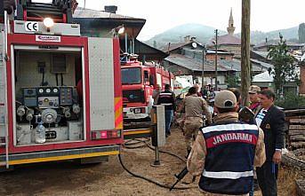 Giresun'da ev ve ahır yangını