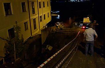 Karabük'te sağanak nedeniyle istinat duvarı çöktü