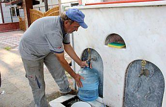 Sokak hayvanları için 11 yıldır su taşıyor