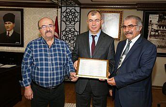 Artvinli şairlerden Vali Doruk’a teşekkür ziyareti