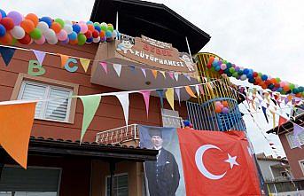 Bu kütüphaneden bebekler yararlanıyor