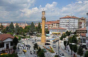 Çorum'daki saat kulesinin kadranı bakıma alındı