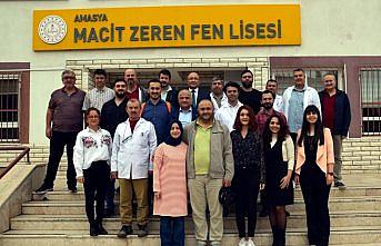 Doktorlardan mezun oldukları liseye ziyaret