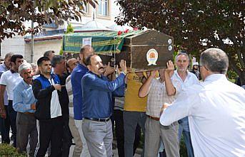Kansere yenik düşen öğretmen son yolcuğuna uğurlandı