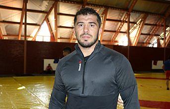 Milli güreşçiler Dünya Şampiyonası'na odaklandı