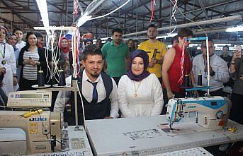 Nikahları dikiş makinesi masasında kıyıldı