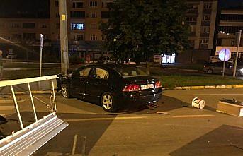 Otomobil ile cenaze aracı çarpıştı: 1 yaralı