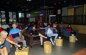 Petlas ABD maçını Reynmen ve takipçileriyle izledi