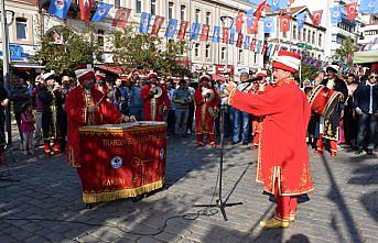 Trabzon'da 5 bin kişilik aşure dağıtıldı