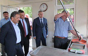 Vali Kaymak ayçiçeği üreticileri ile buluştu