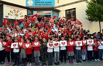 Barış Pınarı Harekatı'na öğrencilerden destek