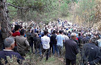Bolu'da trafik kazasında ölen 3 kişi toprağa verildi
