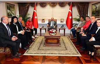 Busenaz Sürmeneli'den Trabzon Valisi Ustaoğlu'na ziyaret