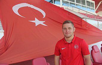 Dünya ve olimpiyat şampiyonu özel sporcudan Mehmetçik'e destek