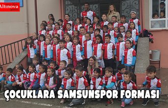 Garip ve Zeycan Yıldırım Vakfı'ndan çocuklara Samsunspor forması