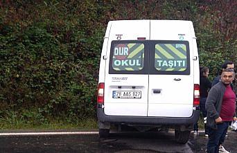 Giresun'da öğrenci servisi duvara çarptı: 10 yaralı