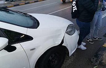 Karabük'te otomobil motosiklete çarptı: 1 yaralı
