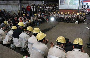 Kömür karası eller Mehmetçik'e dua için açıldı