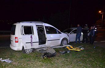 Samsun'da hafif ticari araç ile otomobil çarpıştı: 5 yaralı