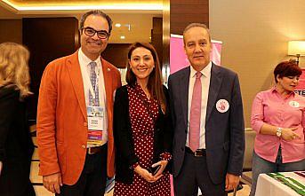 TPRECD Kurultayı'nda meme kanseriyle ilgili bilgilendirme yapılıyor