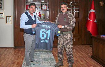 Ünal Karaman'dan Trabzon Emniyet Müdürü Alper'e ziyaret