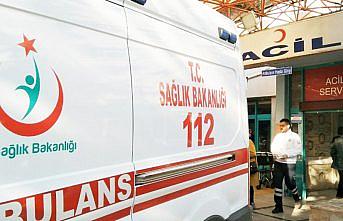 Amcasının kullandığı traktörün altında kalan çocuk öldü