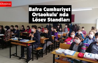 Bafra Cumhuriyet Ortaokulu' nda Lösev Standları