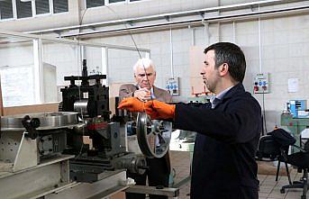 BAİBÜ akademisyenleri bor madeninden süper iletken tel yaptı