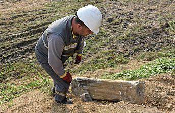 Bartın'da elektrik hattı için yapılan kazıda tarihi sütun bulundu