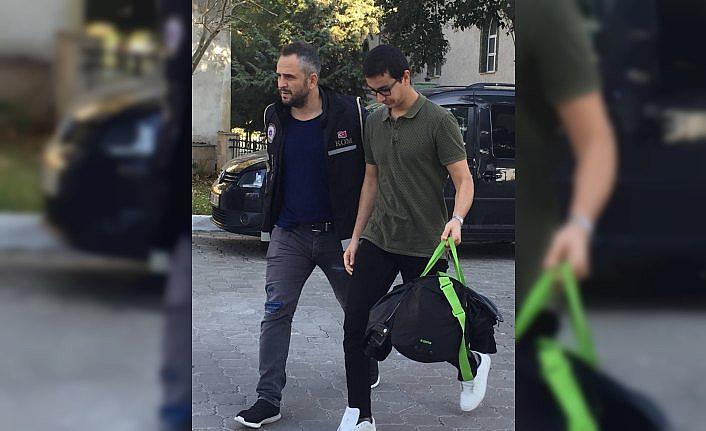 FETÖ'den aranan şüpheli teslim oldu