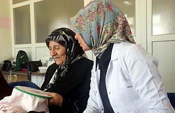 Halk eğitim merkezinin 84 yaşındaki öğrencisi: Nazmiye nine