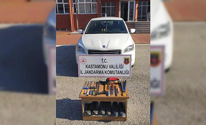 Jandarmanın yakaladığı 3 hırsızlık zanlısından 2'si tutuklandı
