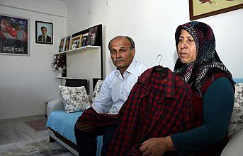 Necmettin Öğretmenin ailesi her 24 Kasım'da gömleğiyle avunuyor