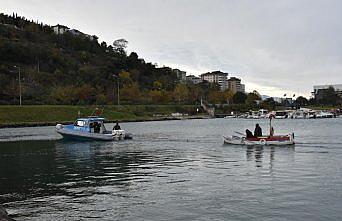 Samsun'da fırtına nedeniyle açığa sürüklenen teknedekiler kurtarıldı