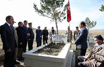 Şehit Recep Eşiyok kabri başında anıldı