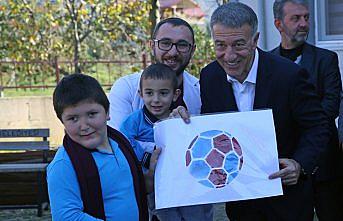 Trabzonspor'dan down sendromlu ve otizmli öğrencilere ziyaret