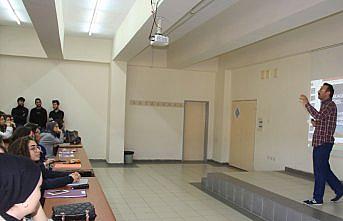 Üniversite öğrencilerine 