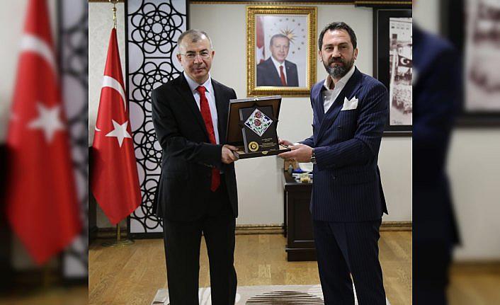 Vali Doruk, Ahi Sanayici ve İşadamları Derneği Başkanı Çam'ı kabul etti