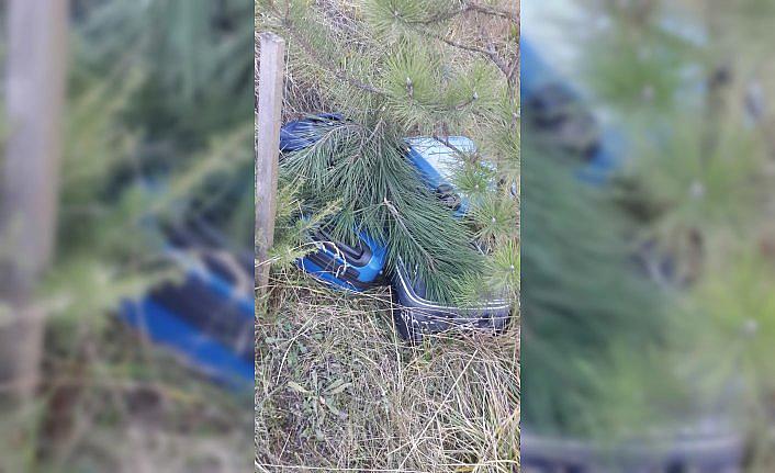 Yakalanacağını anlayınca eroin dolu 4 valizi yol kenarına attı