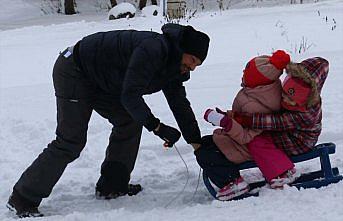 Abant'ta doğaseverler karın tadını çıkardı